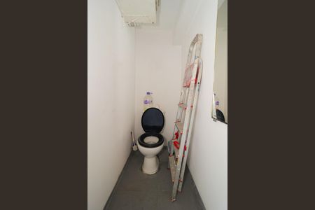 Casa à venda com 550m², 6 quartos e sem vaga Casa à venda com 550m², 6 quartos e sem vagaBanheiro de Serviço