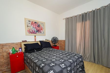 Casa à venda com 550m², 6 quartos e sem vaga Casa à venda com 550m², 6 quartos e sem vagaQuarto