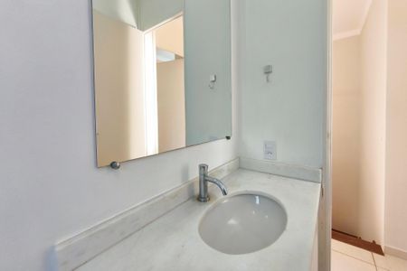 Casa de condomínio à venda com 89m², 3 quartos e 2 vagasBanheiro Social