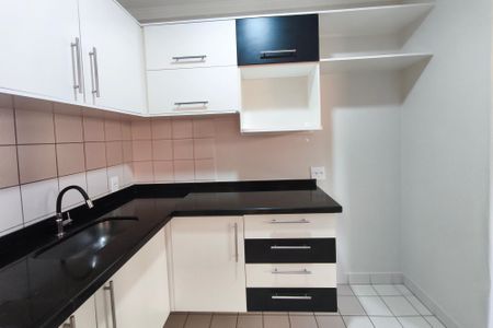 Casa de condomínio à venda com 89m², 3 quartos e 2 vagasCozinha