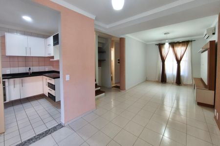 Casa de condomínio à venda com 89m², 3 quartos e 2 vagasSala de Jantar