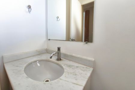 Casa de condomínio à venda com 89m², 3 quartos e 2 vagasLavabo