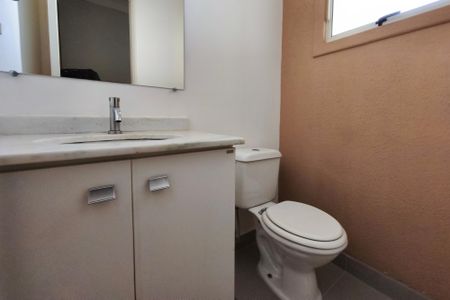 Casa de condomínio à venda com 89m², 3 quartos e 2 vagasLavabo