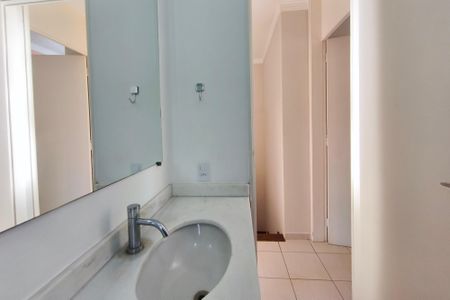 Casa de condomínio à venda com 89m², 3 quartos e 2 vagasBanheiro Social