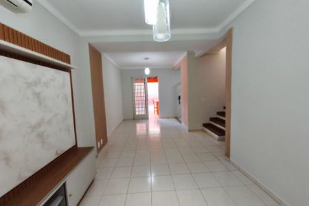 Casa de condomínio à venda com 89m², 3 quartos e 2 vagasSala