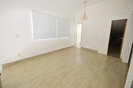 Casa de condomínio para alugar com 230m², 4 quartos e 4 vagasSala 2