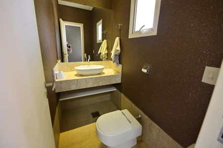 Casa de condomínio para alugar com 230m², 4 quartos e 4 vagasLavabo