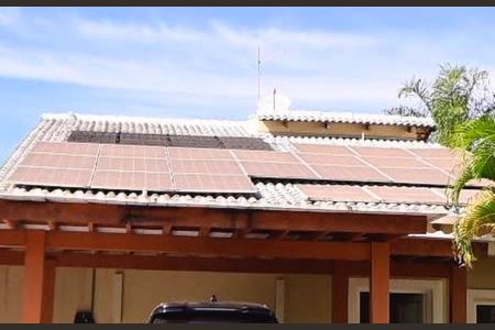 Casa de condomínio para alugar com 230m², 4 quartos e 4 vagasFachada