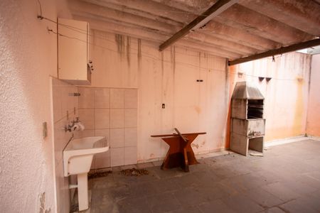 Casa à venda com 95m², 3 quartos e 2 vagas Casa à venda com 95m², 3 quartos e 2 vagasÁrea de Serviço