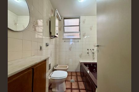 Apartamento à venda com 132m², 3 quartos e 1 vagaBanheiro da Suíte 