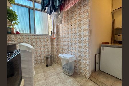 Apartamento à venda com 132m², 3 quartos e 1 vagaÁrea de serviço