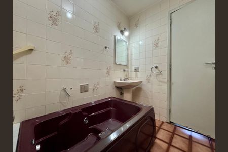 Apartamento à venda com 132m², 3 quartos e 1 vagaBanheiro da Suíte 