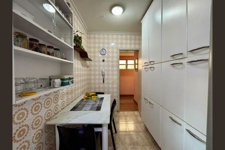 Apartamento à venda com 132m², 3 quartos e 1 vagaCozinha 