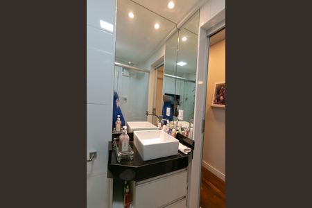 Apartamento à venda com 62m², 2 quartos e 1 vaga Apartamento à venda com 62m², 2 quartos e 1 vagaBanheiro