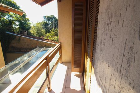 Casa de condomínio à venda com 150m², 3 quartos e 2 vagasSacada do Quarto 1