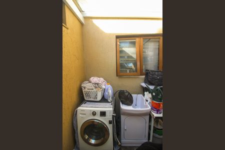 Casa de condomínio à venda com 150m², 3 quartos e 2 vagasÁrea de Serviço