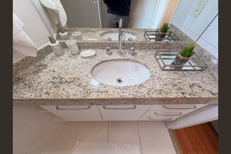 Apartamento para alugar com 55m², 2 quartos e 2 vagasBanheiro da Suíte 1