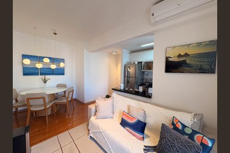 Apartamento para alugar com 55m², 2 quartos e 2 vagasSala