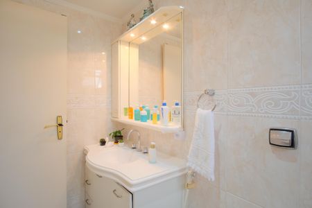 Apartamento à venda com 67m², 2 quartos e 1 vagaBanheiro 1