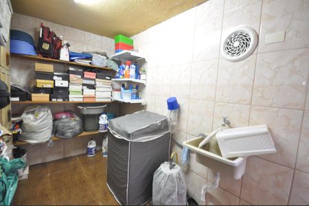 Casa à venda com 204m², 3 quartos e 2 vagasÁrea de serviço