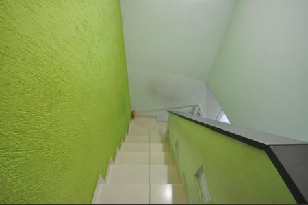 Casa à venda com 204m², 3 quartos e 2 vagasEscada