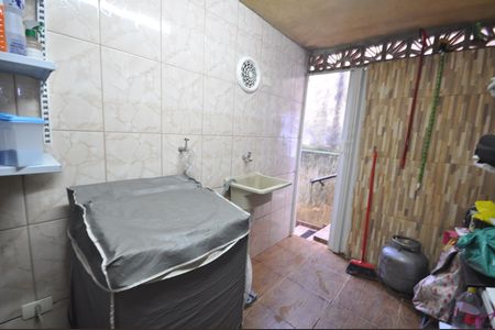 Casa à venda com 204m², 3 quartos e 2 vagasÁrea de serviço