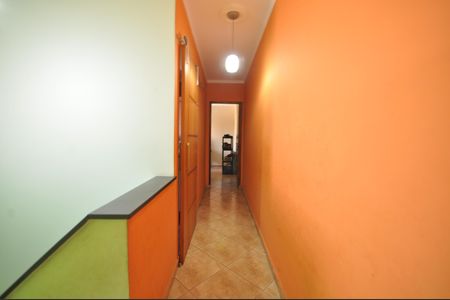 Casa à venda com 204m², 3 quartos e 2 vagasCorredor