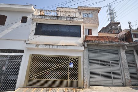 Casa à venda com 204m², 3 quartos e 2 vagasFachada