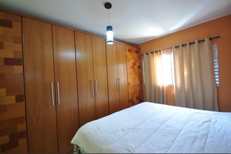 Casa à venda com 204m², 3 quartos e 2 vagasSuíte 1