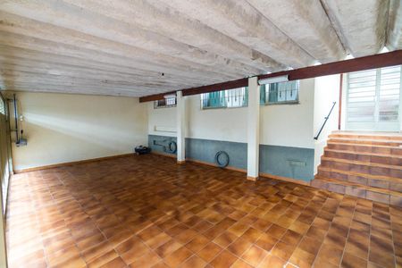 Casa à venda com 144m², 2 quartos e 3 vagas Casa à venda com 144m², 2 quartos e 3 vagasGaragem