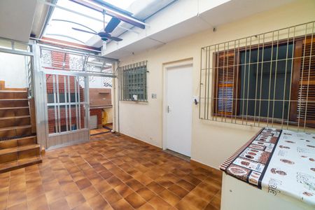 Casa à venda com 144m², 2 quartos e 3 vagas Casa à venda com 144m², 2 quartos e 3 vagasQuintal