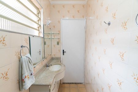 Casa à venda com 144m², 2 quartos e 3 vagas Casa à venda com 144m², 2 quartos e 3 vagasBanheiro da Suíte