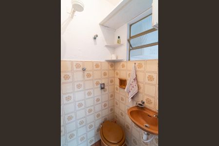 Casa à venda com 144m², 2 quartos e 3 vagas Casa à venda com 144m², 2 quartos e 3 vagasBanheiro de serviço