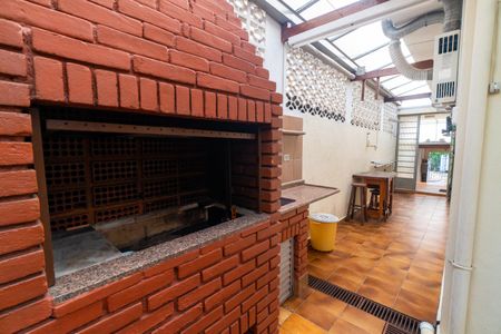 Casa à venda com 144m², 2 quartos e 3 vagas Casa à venda com 144m², 2 quartos e 3 vagasChurrasqueira