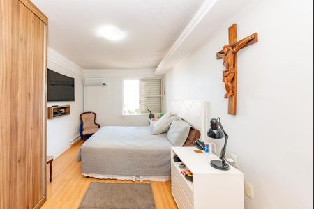 Casa à venda com 372m², 4 quartos e 5 vagasSuíte 1