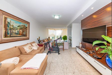 Casa à venda com 372m², 4 quartos e 5 vagasSala 1