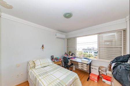 Casa à venda com 372m², 4 quartos e 5 vagasQuarto 4