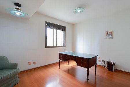 Apartamento à venda com 265m², 3 quartos e 3 vagasEscritório