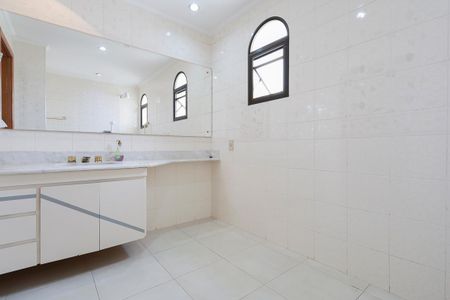 Apartamento à venda com 265m², 3 quartos e 3 vagasBanheiro da suíte 1