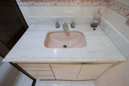 Apartamento à venda com 265m², 3 quartos e 3 vagasBanheiro da suíte 3