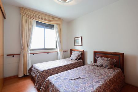 Apartamento à venda com 265m², 3 quartos e 3 vagasSuíte 2