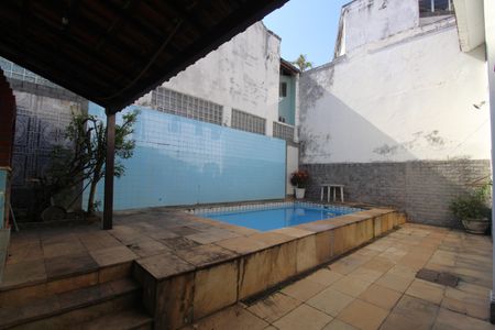 Casa de condomínio à venda com 383m², 5 quartos e 2 vagasPiscina