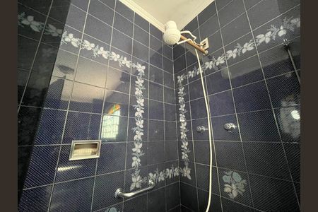 Casa de condomínio à venda com 383m², 5 quartos e 2 vagasBanheiro da suíte 1