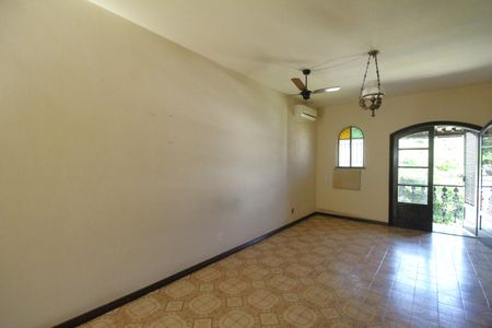 Casa de condomínio à venda com 383m², 5 quartos e 2 vagasQuarto 1