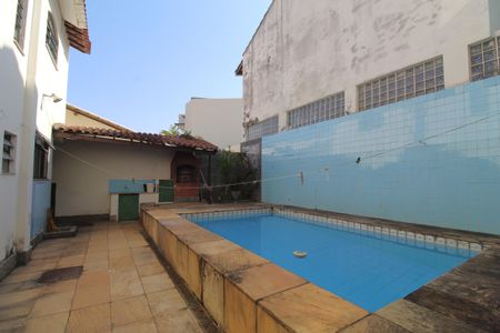 Casa de condomínio à venda com 383m², 5 quartos e 2 vagasPiscina