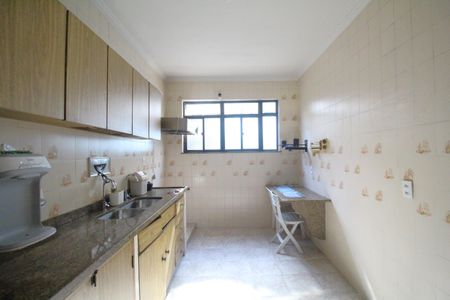 Casa de condomínio à venda com 383m², 5 quartos e 2 vagasCozinha