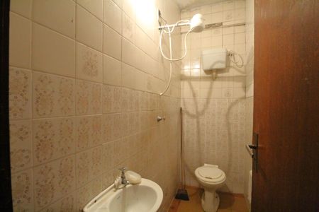 Casa de condomínio à venda com 383m², 5 quartos e 2 vagasBanheiro de Serviço