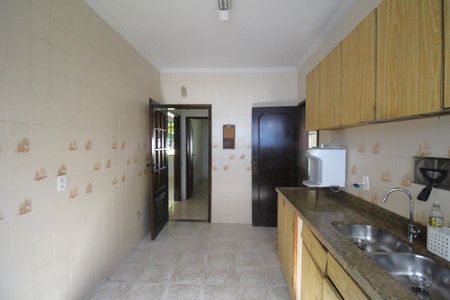 Casa de condomínio à venda com 383m², 5 quartos e 2 vagasCozinha