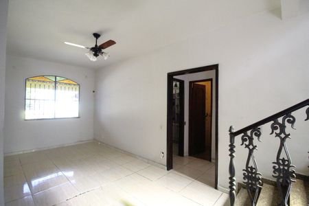 Casa de condomínio à venda com 383m², 5 quartos e 2 vagasSala