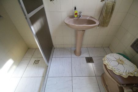Casa de condomínio à venda com 383m², 5 quartos e 2 vagasBanheiro da suíte 2